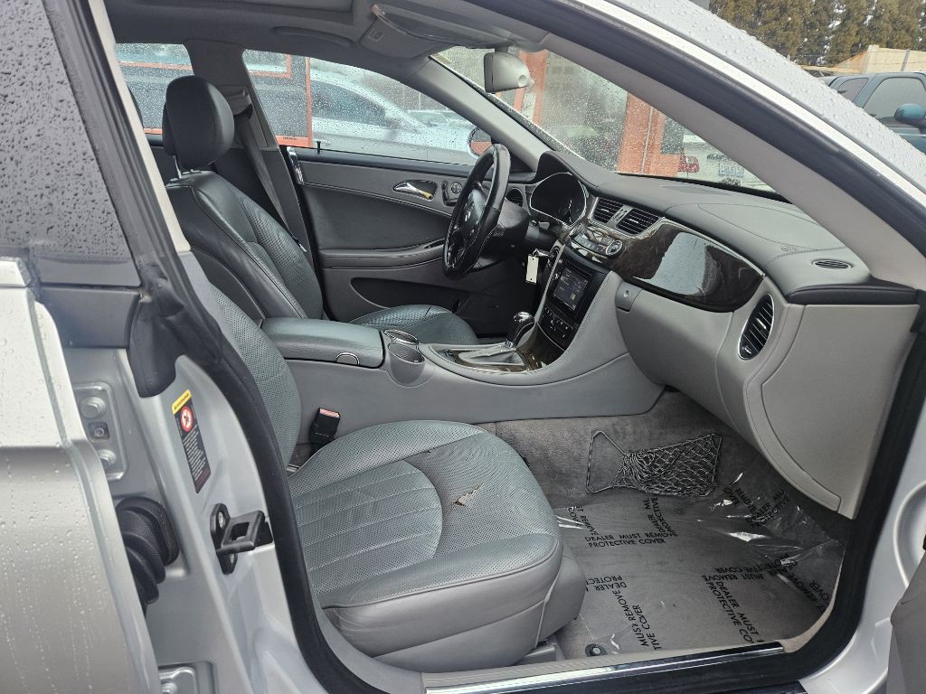 2006 Mercedes-Benz CLS-Class Image 9
