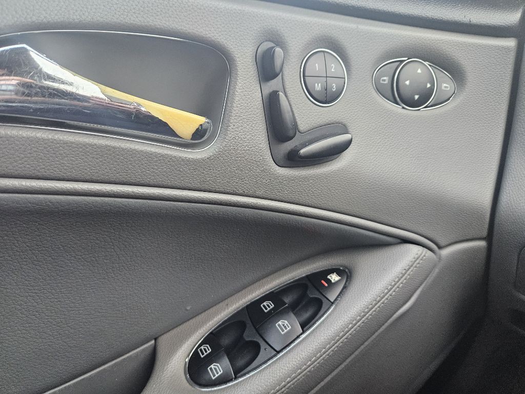 2006 Mercedes-Benz CLS-Class Image 15