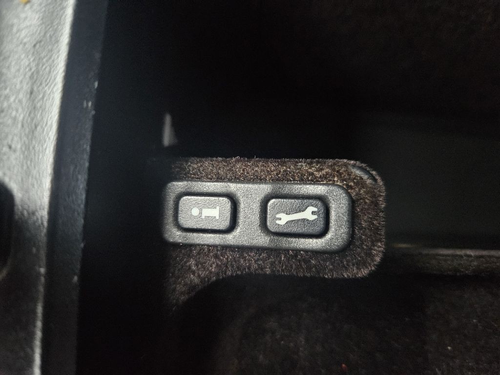 2006 Mercedes-Benz CLS-Class Image 27