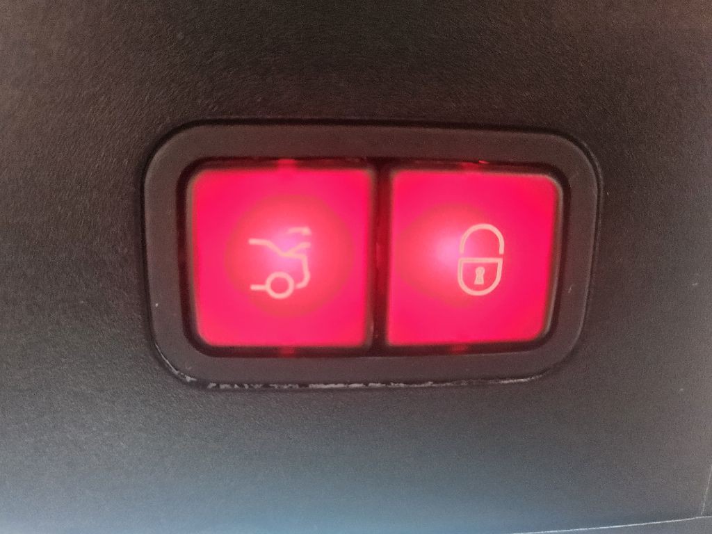 2006 Mercedes-Benz CLS-Class Image 28