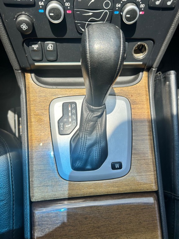 2008 Volvo XC90 Image 16