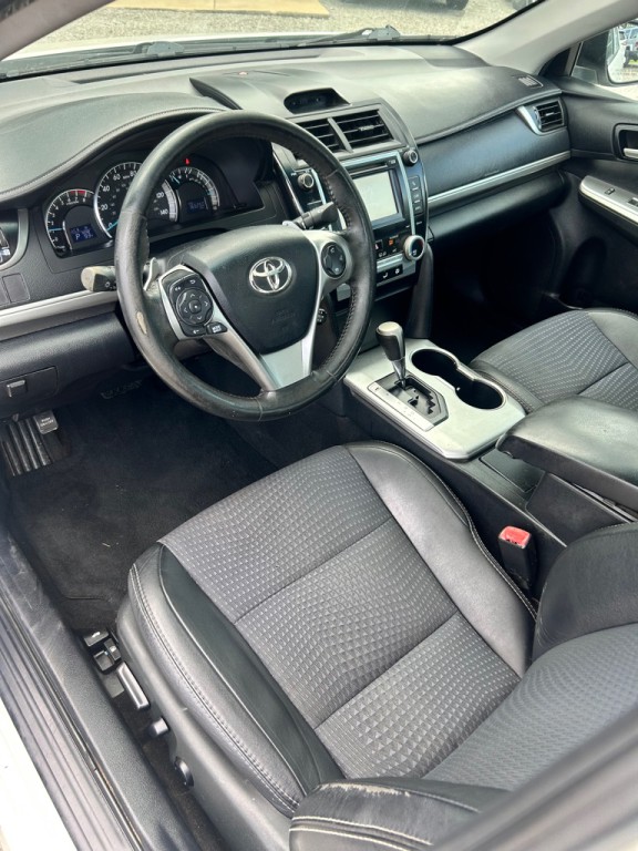 2012 Toyota Camry Image 7