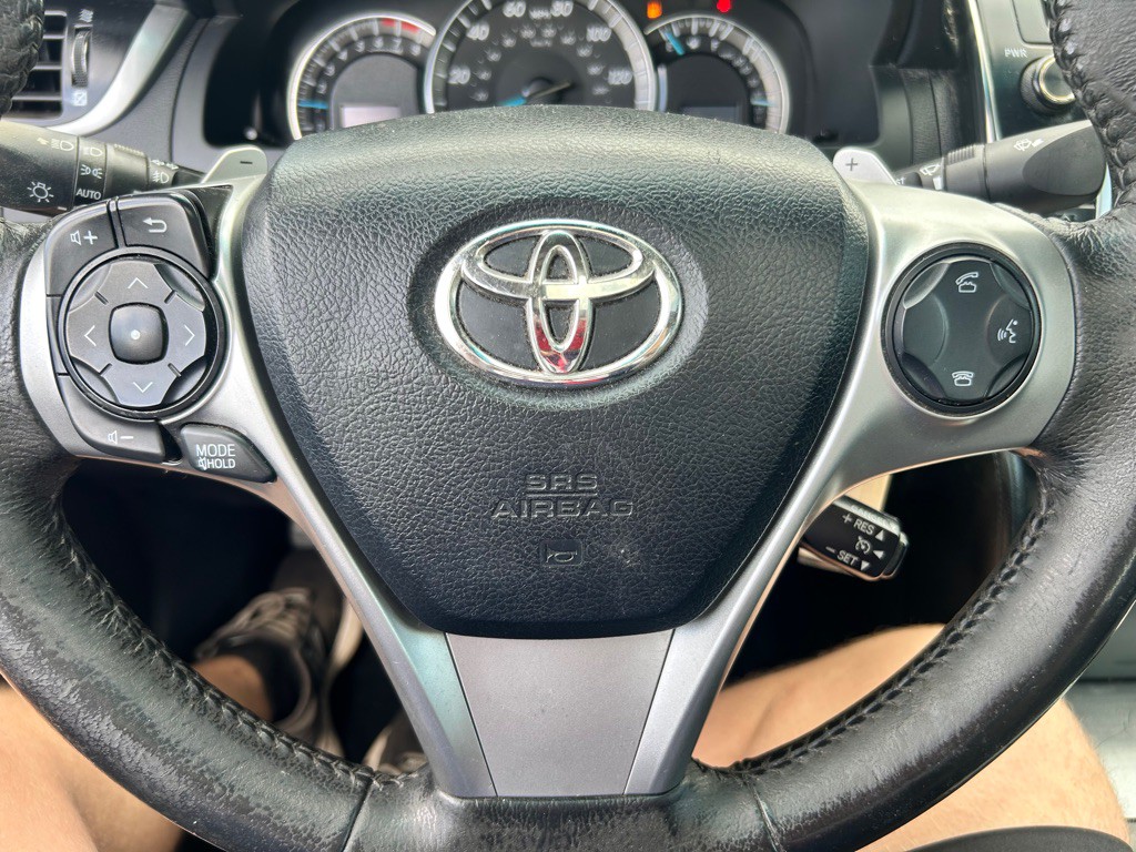 2012 Toyota Camry Image 10