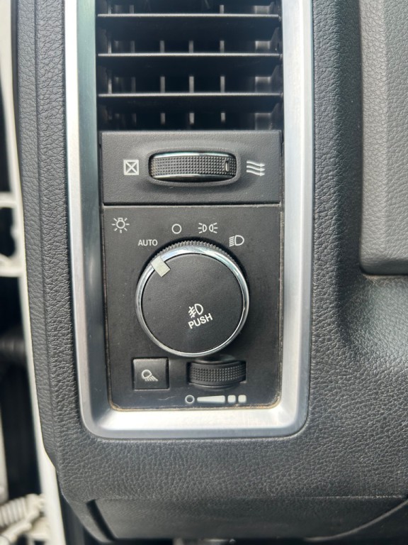 2013 RAM 1500 Image 11