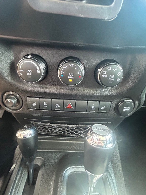 2017 Jeep Wrangler Unlimited Image 12