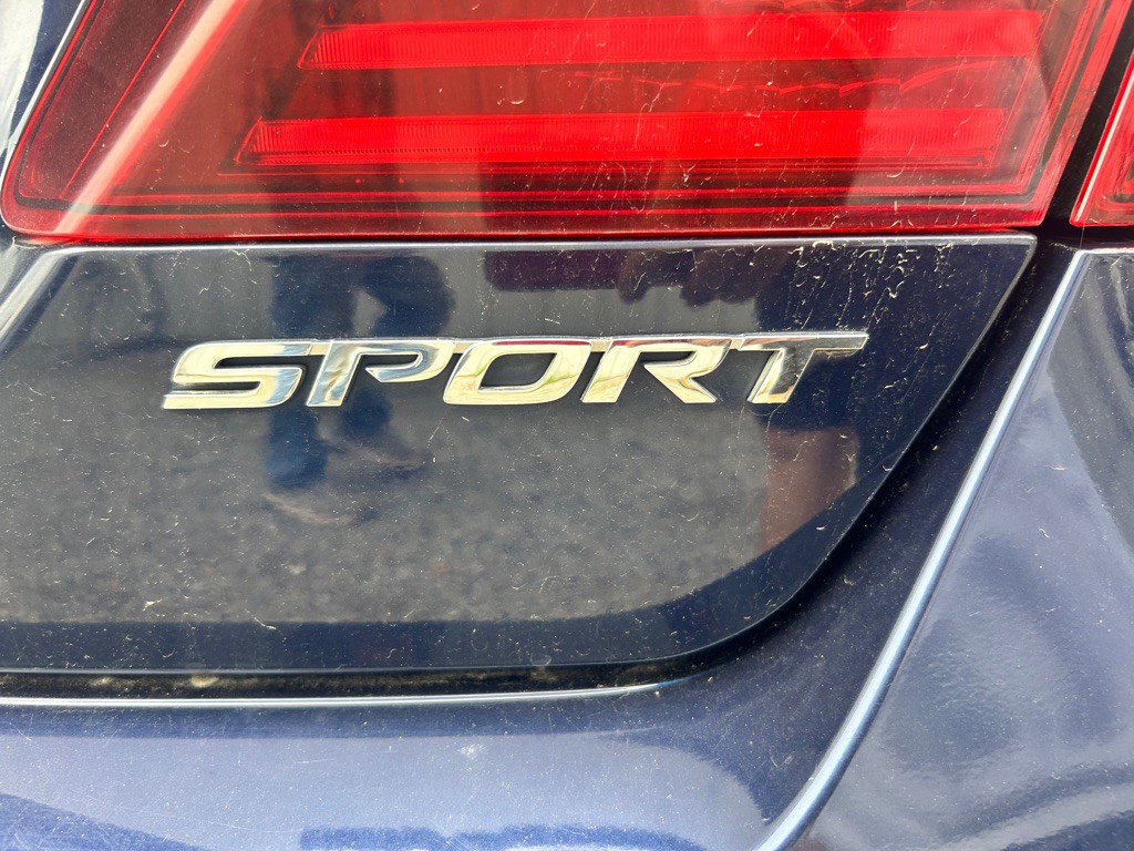 2017 Honda Accord Image 16