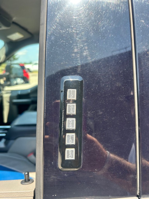 2017 Ford F-150 Image 21
