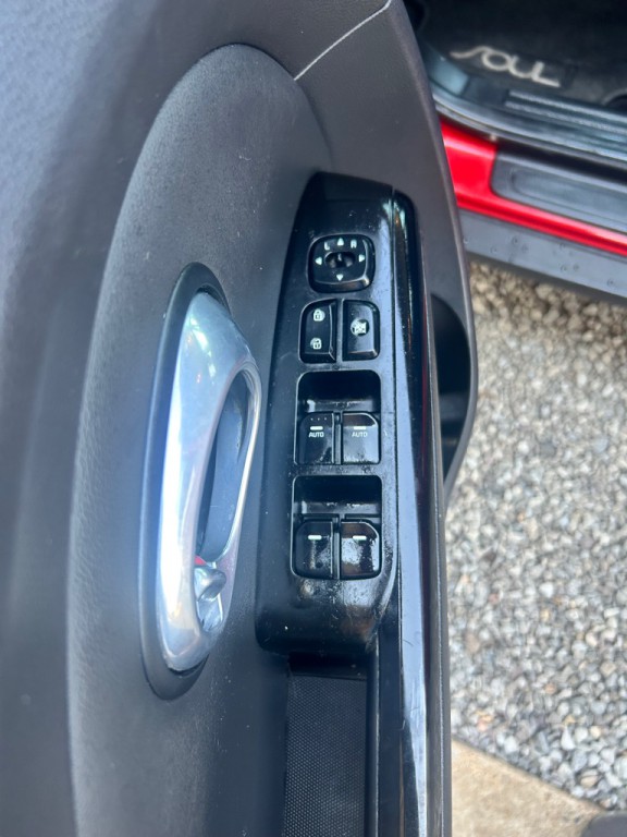 2016 Kia Soul Image 6