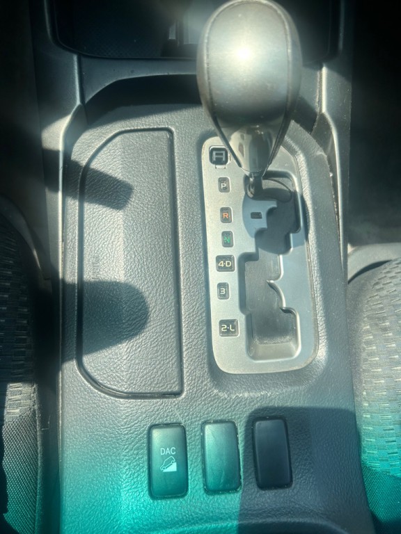 2006 Toyota 4Runner Image 16
