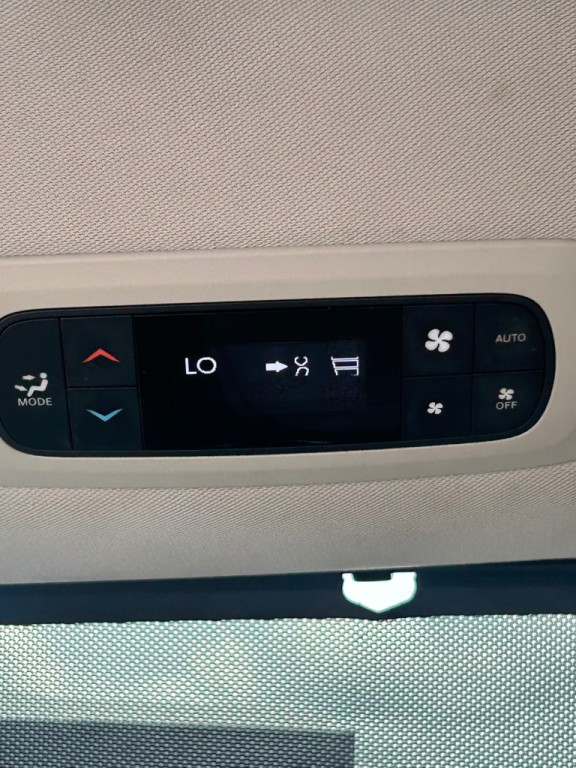 2017 Chrysler Pacifica Image 13