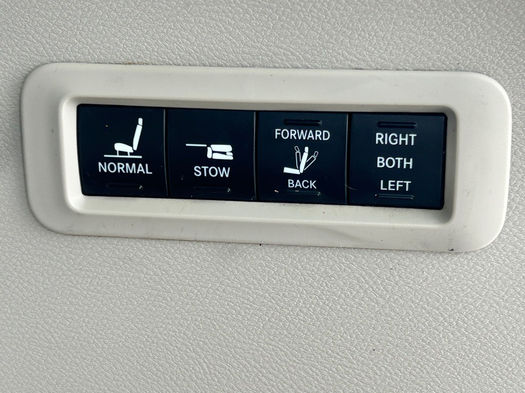 2017 Chrysler Pacifica Image 14
