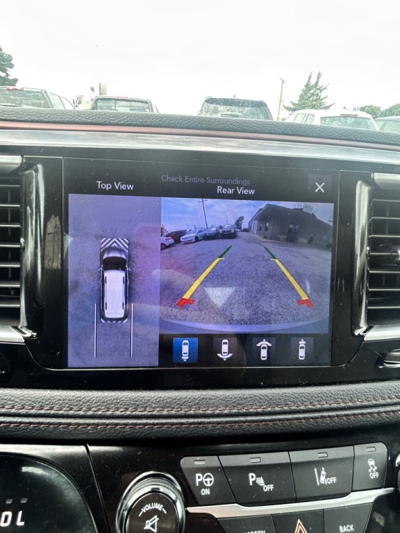 2017 Chrysler Pacifica Image 24