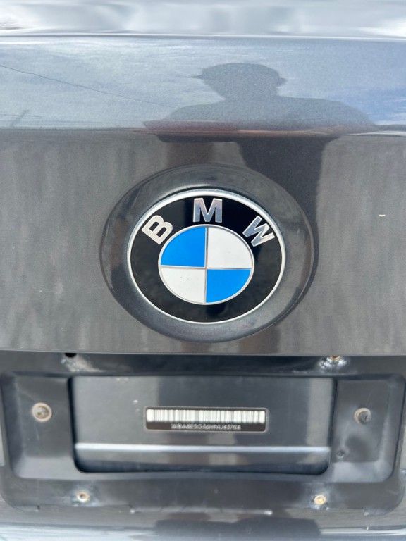 2017 BMW 3 Series Image 22