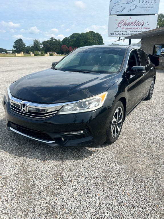 2017 Honda Accord Image 1