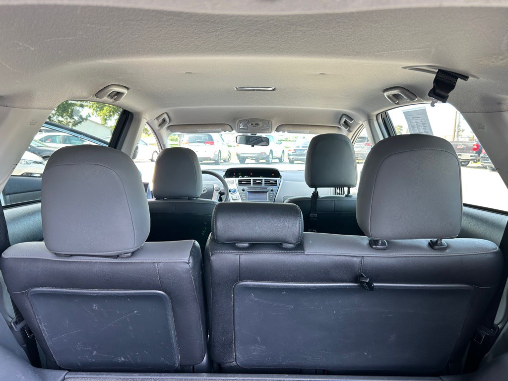 2014 Toyota Prius Image 12