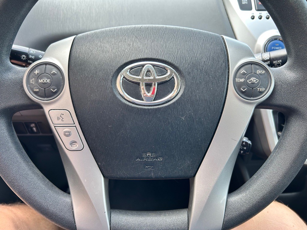 2014 Toyota Prius Image 14