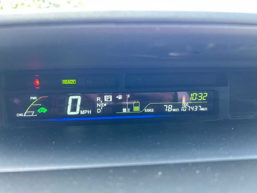 2014 Toyota Prius Image 17