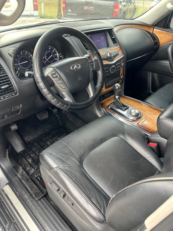 2013 INFINITI QX56 Image 7