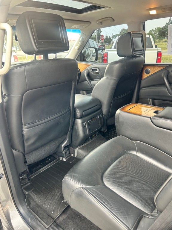 2013 INFINITI QX56 Image 10