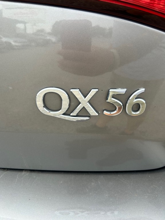 2013 INFINITI QX56 Image 25