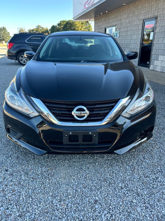 2018 Nissan Altima Image 2