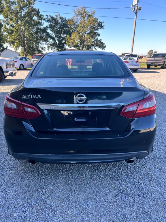 2018 Nissan Altima Image 4