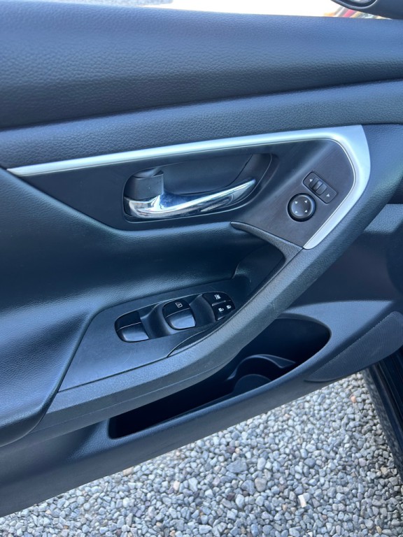 2018 Nissan Altima Image 5