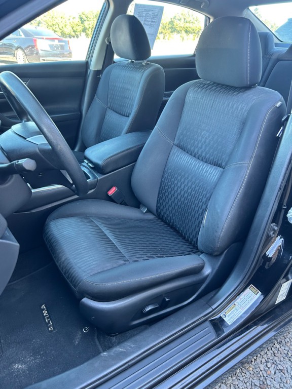 2018 Nissan Altima Image 8