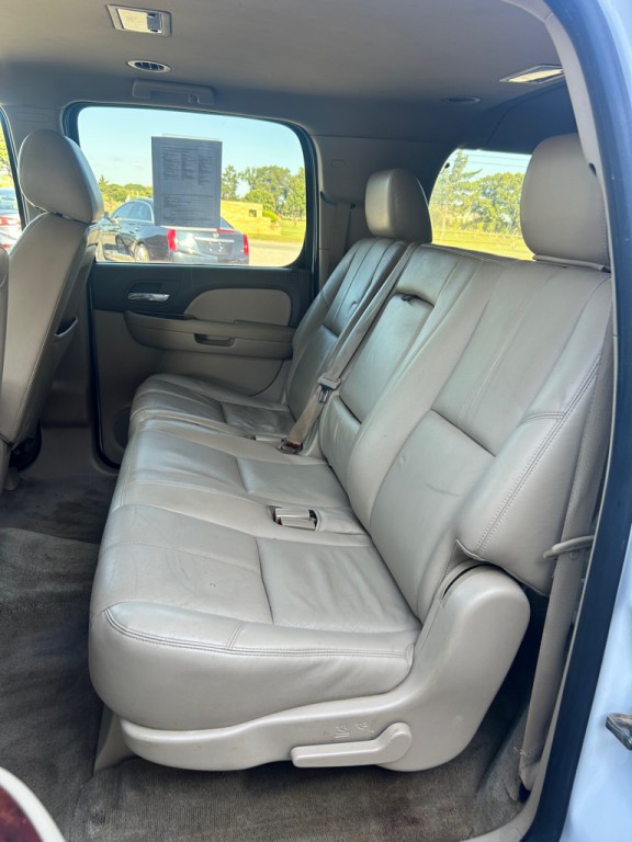 2013 Chevrolet Suburban Image 9
