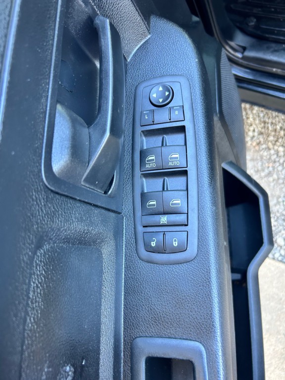 2013 RAM 1500 Image 6