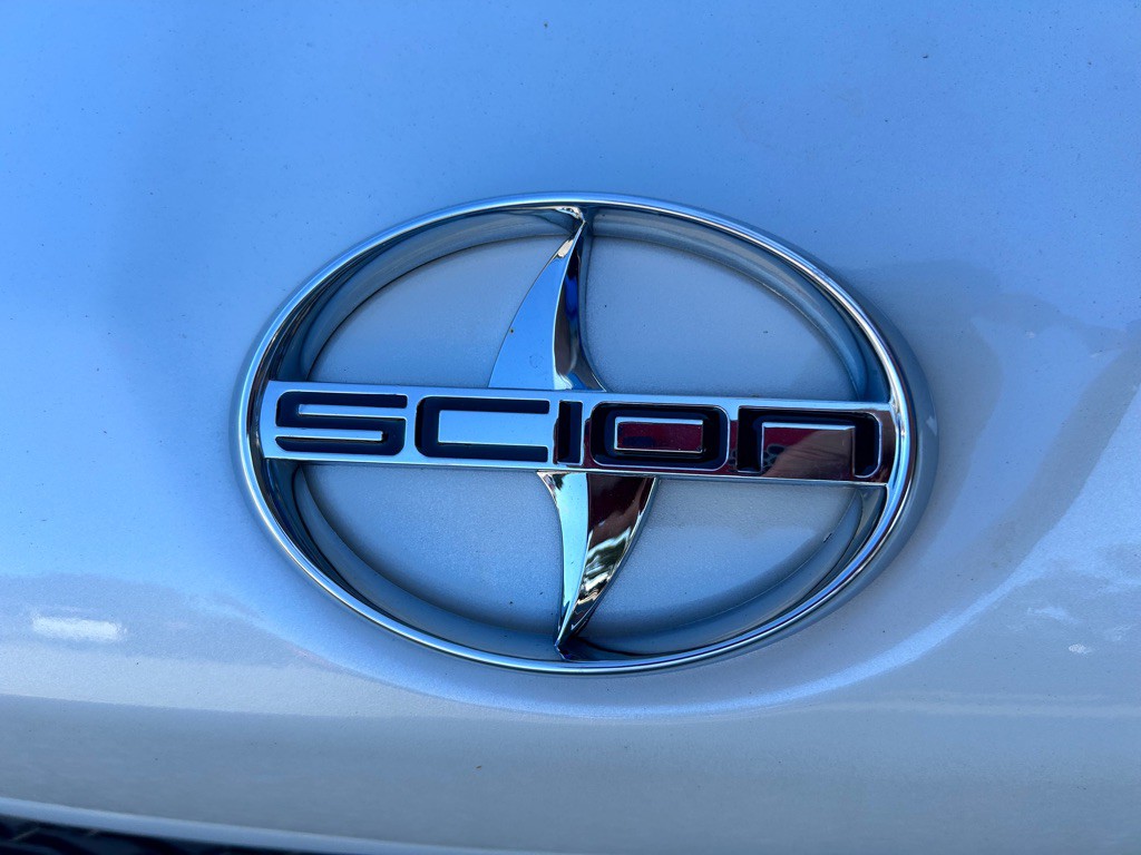 2013 Scion FR-S Image 17