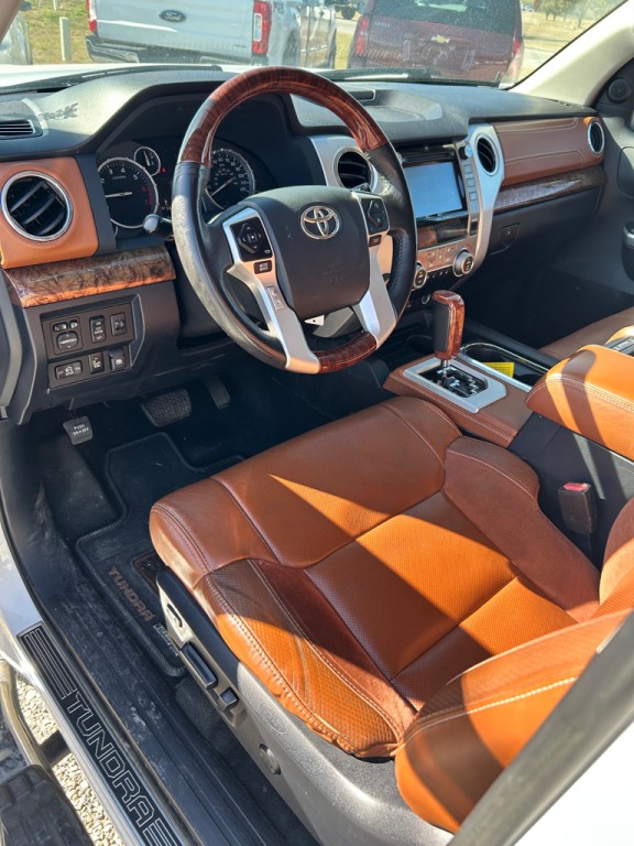 2017 Toyota Tundra Image 5