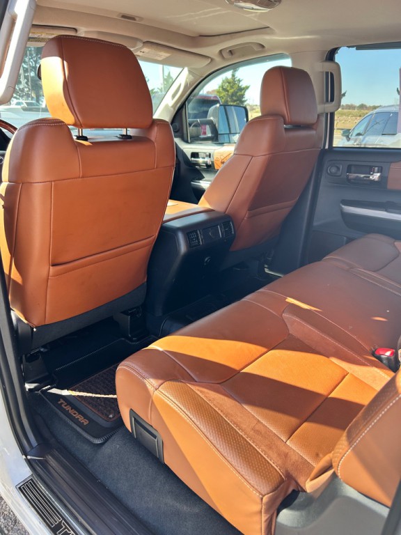 2017 Toyota Tundra Image 8