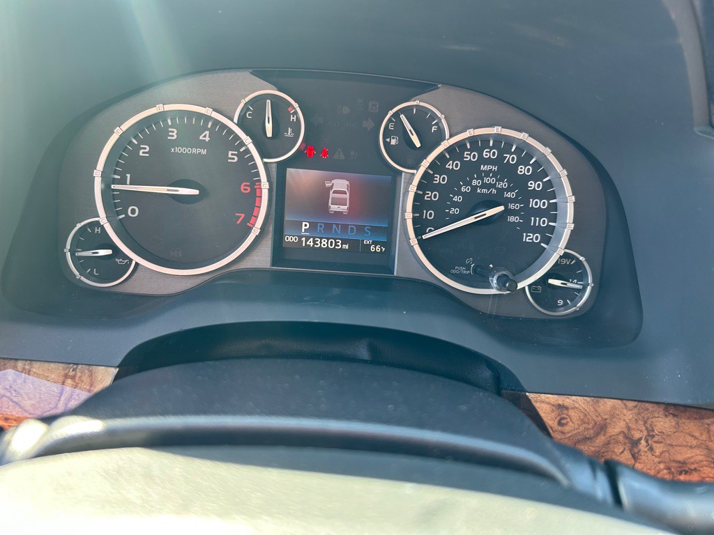 2017 Toyota Tundra Image 12