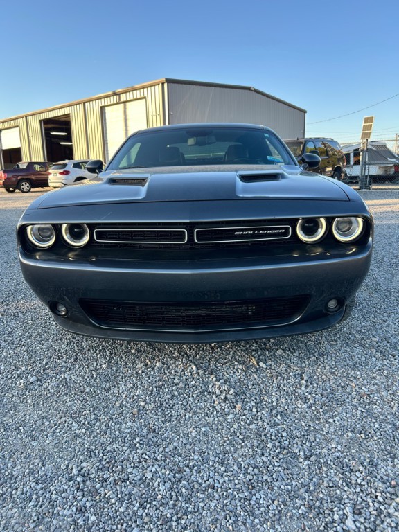 2018 Dodge Challenger Image 2
