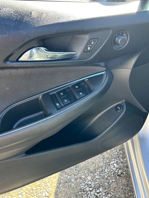 2018 Chevrolet Cruze Image 5