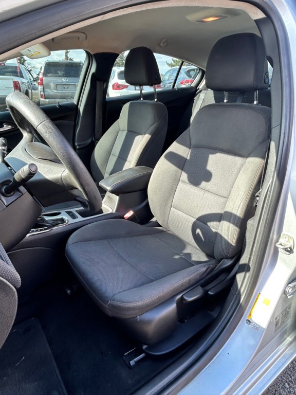 2018 Chevrolet Cruze Image 8