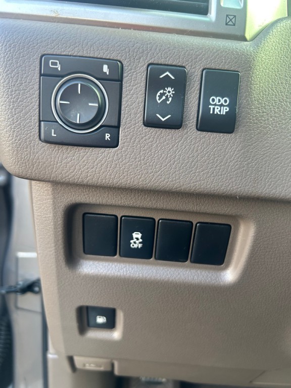 2013 Lexus GX Image 13