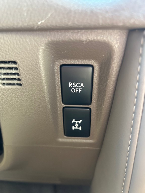 2013 Lexus GX Image 16