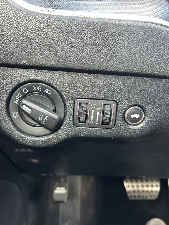 2018 Dodge Charger Image 13