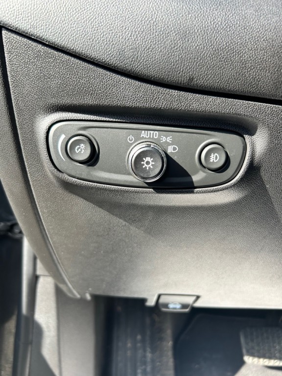 2021 Chevrolet Equinox Image 11