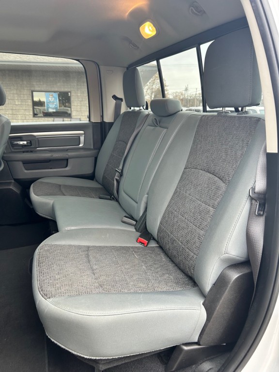 2019 RAM 1500 Image 9