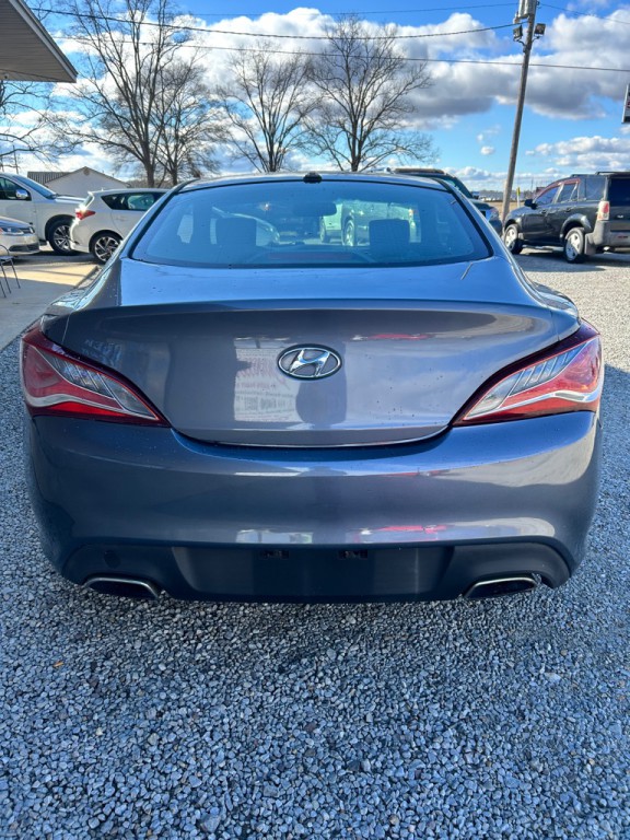 2015 Hyundai Genesis Image 4