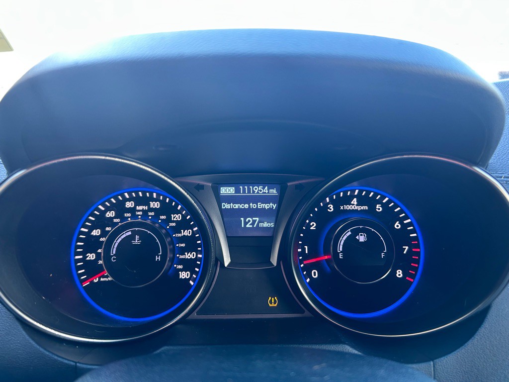 2015 Hyundai Genesis Image 10