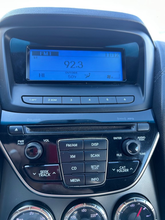 2015 Hyundai Genesis Image 11