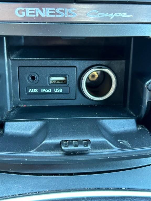 2015 Hyundai Genesis Image 14