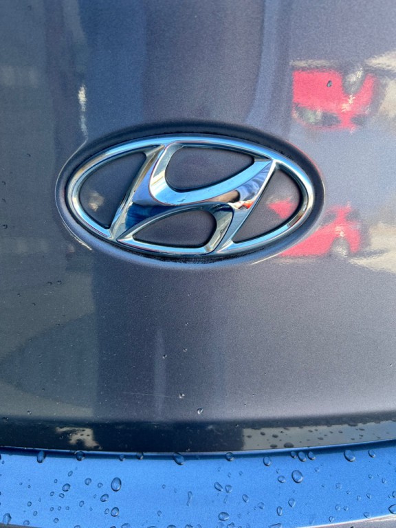 2015 Hyundai Genesis Image 15