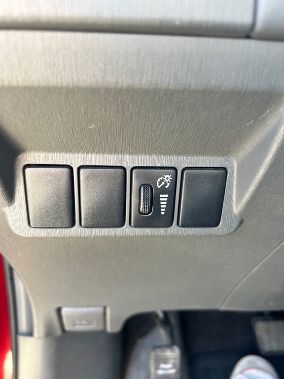 2014 Toyota Prius Image 10