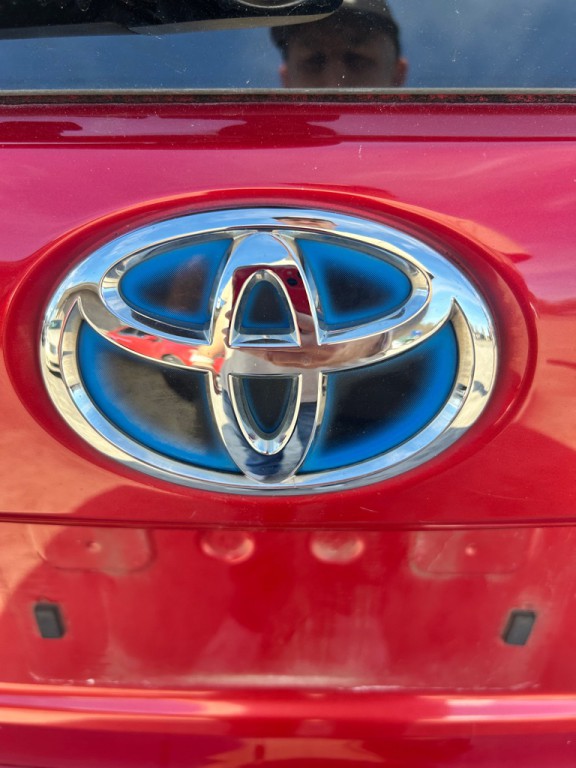 2014 Toyota Prius Image 16