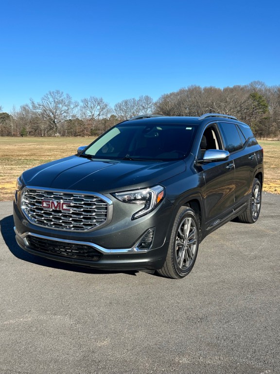 2019 GMC Terrain Image 1